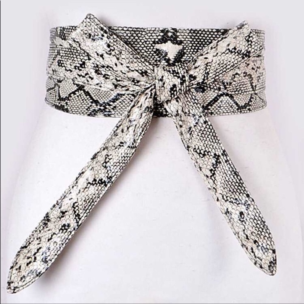 Black & White Python Animal Snakeskin Printed FreeStyle Obi Statement Belt